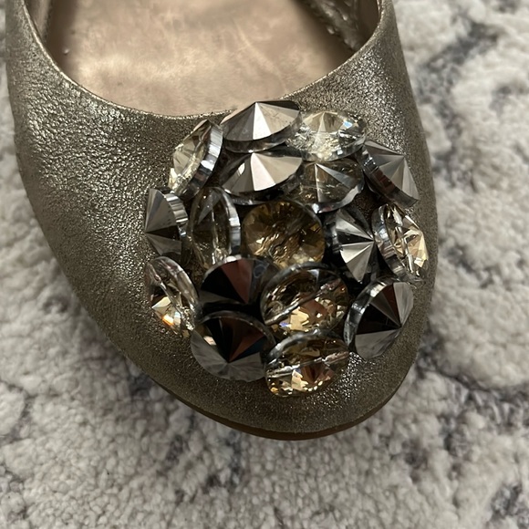 Antonio Melanie gold flats with round jeweled detail Size 7.5M - Picture 5 of 17